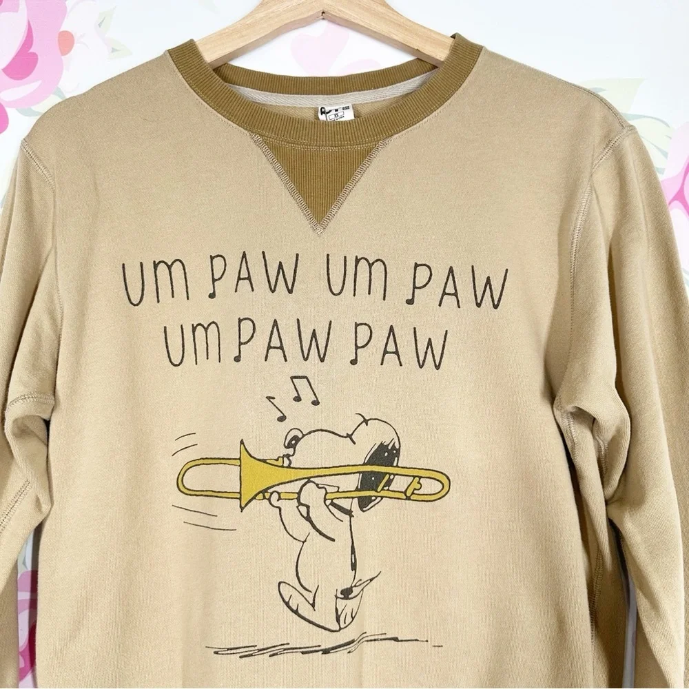 Uniqlo Peanuts Tan and Brown Crewneck with Snoopy Graphic Sweatshirt S - Picture 2 of 9